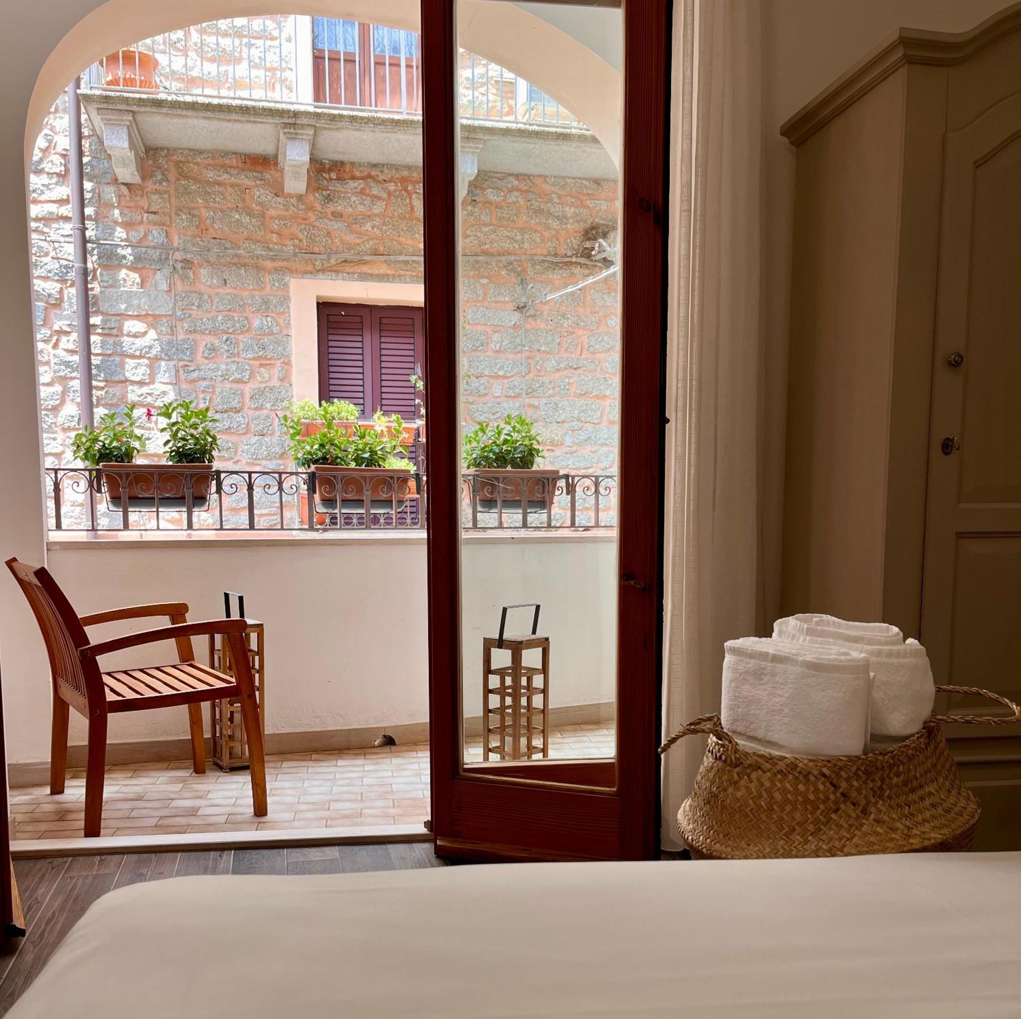 Carrales Guest House Nuoro  Exteriér fotografie